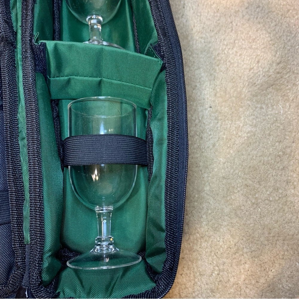 Picnic Time Insulated Wine Bag w/ Accessories - Picture 12 of 16